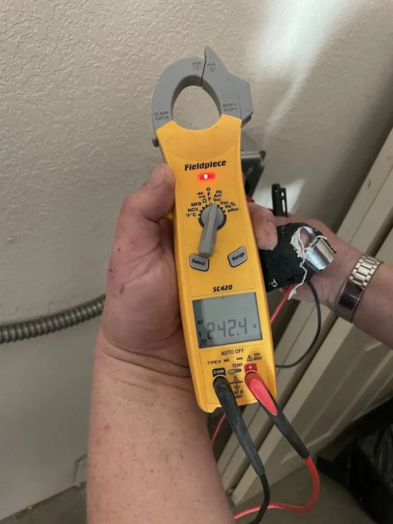 Voltage testing with clamp meter during Aluminum Wiring Replacement in Cromwell